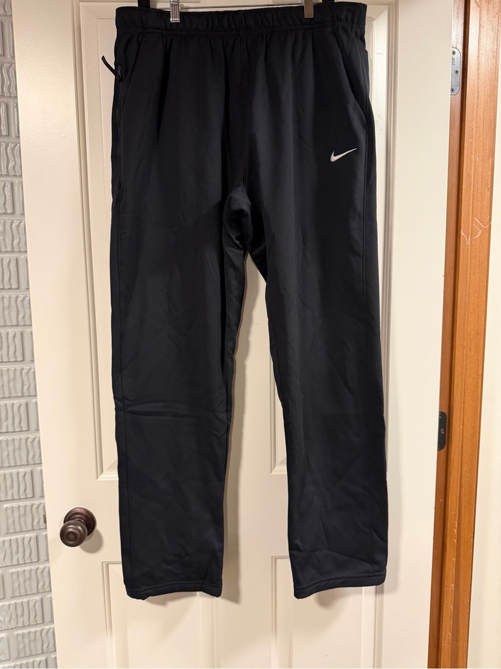Nike Men’s XL Therma-FIT Training Pants Black Standard Fit NWT